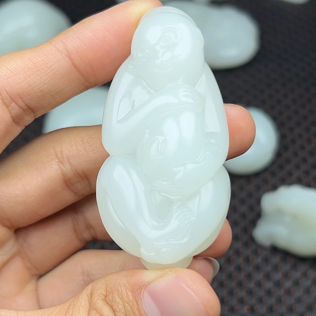 和田玉未镶嵌挂件