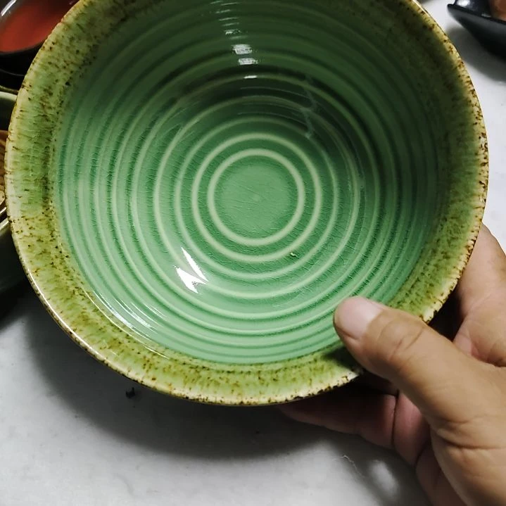 瓷片瓷片，各种摆件，沙锅，