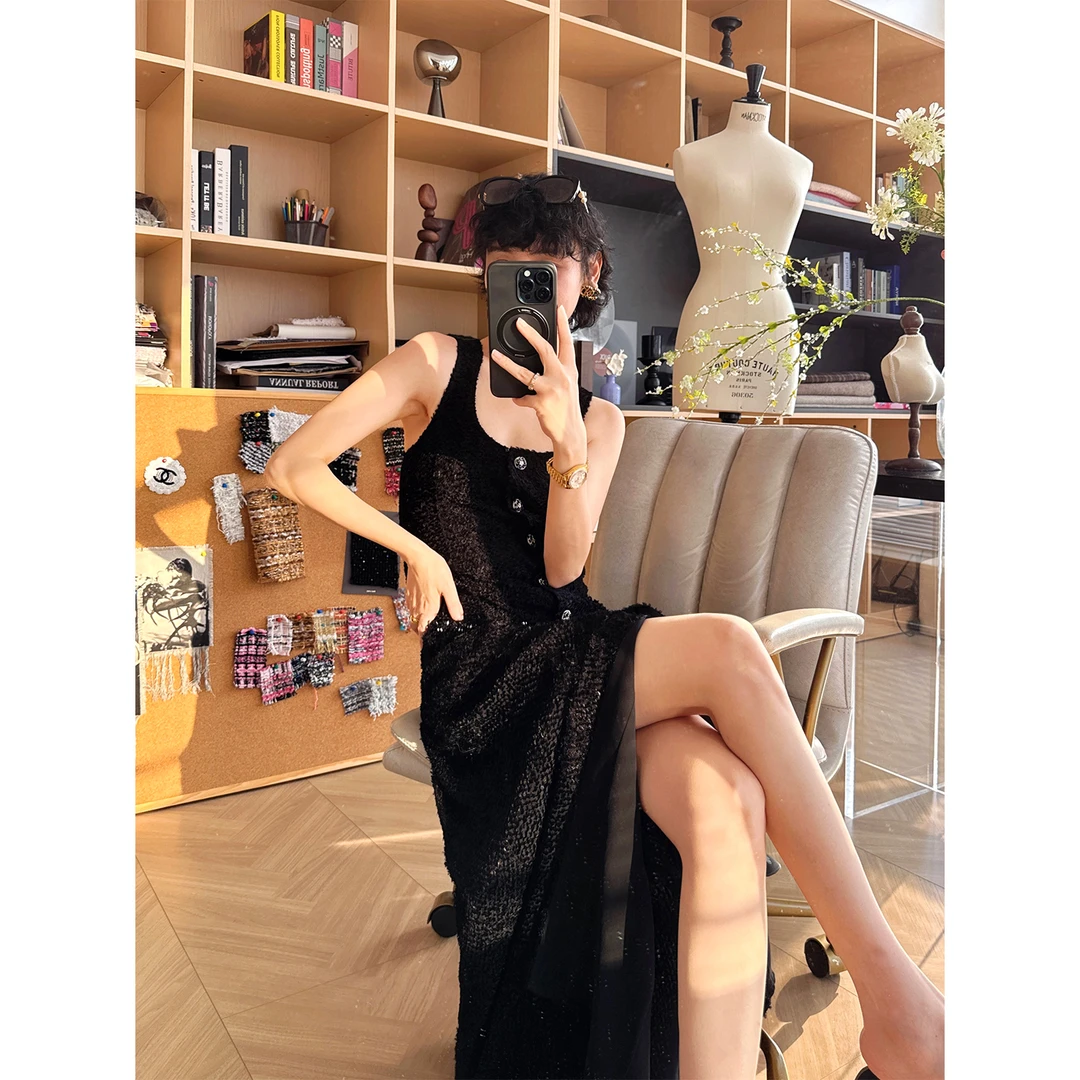 玖着“弥夏”重工绒感真丝剪花乔其CH秀场轻透灵动优雅香风连衣裙