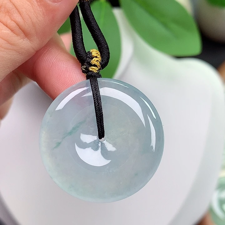 翡翠未镶嵌颈饰平安扣 30.7x5.6mm