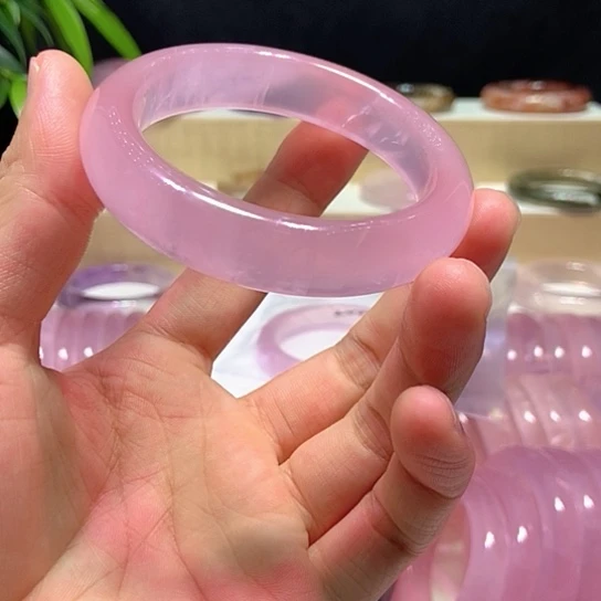 懒***吖水晶手镯未镶嵌58圈口