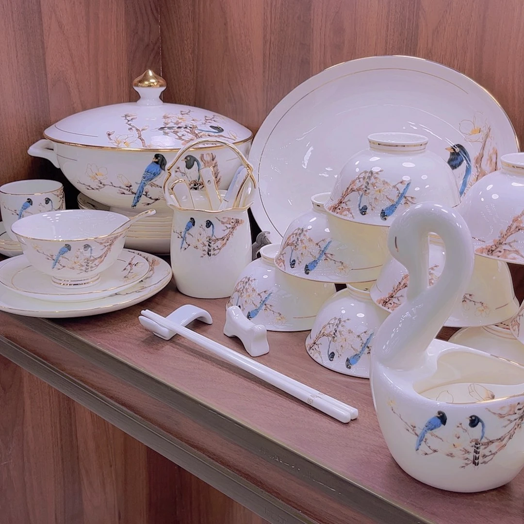 玉瓷花鸟望升平碗碟单拍