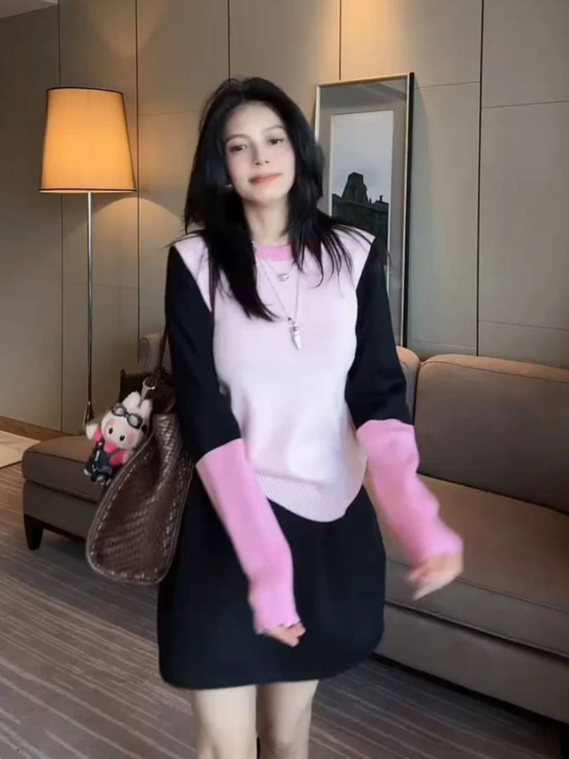 韩系独特小众拼色圆领针织衫2025年秋冬女装新款百搭时尚长袖毛衣