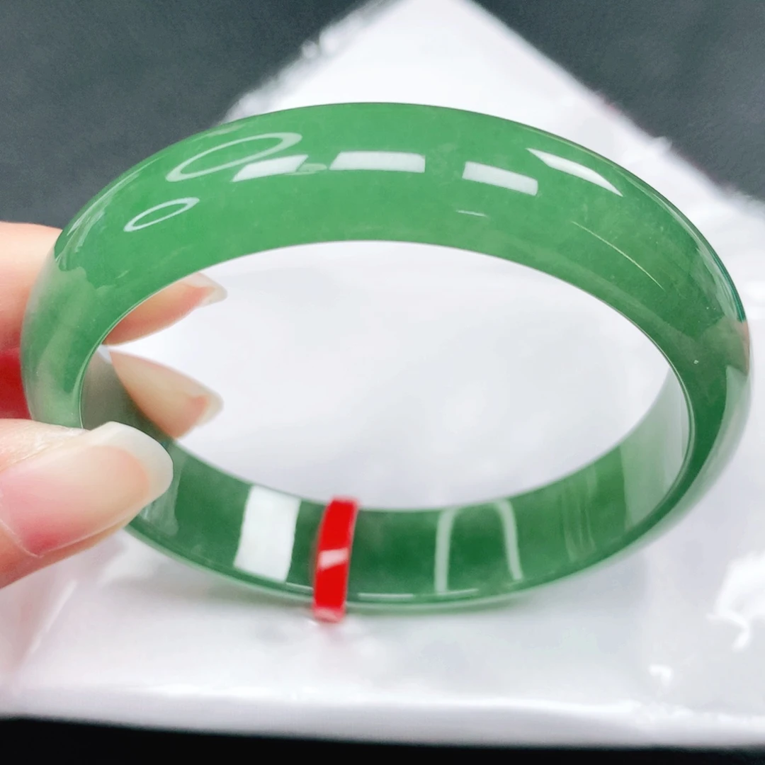 翡翠未镶嵌手镯57圈