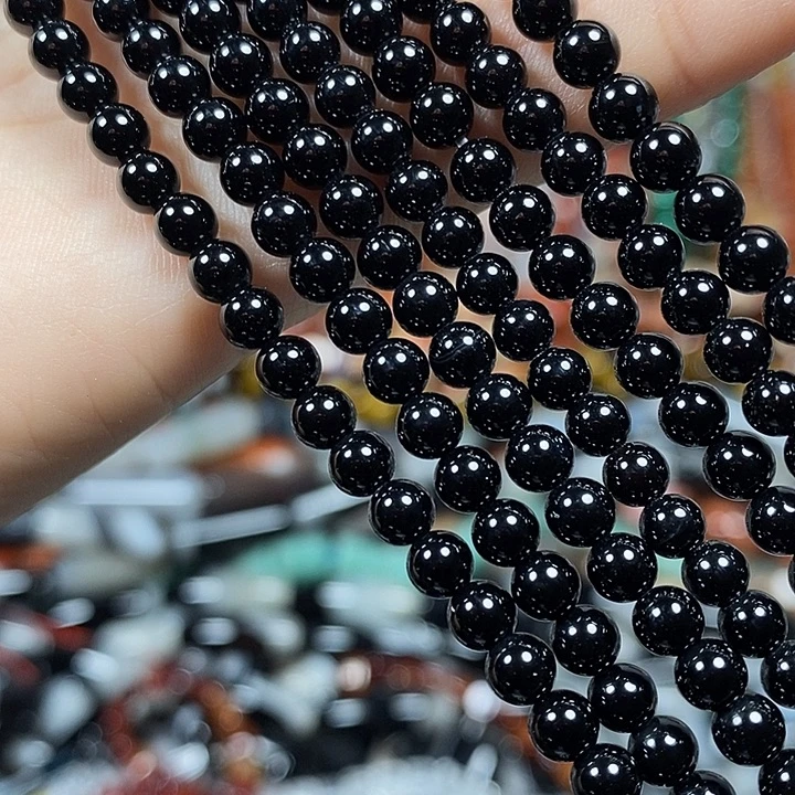 玛瑙/玉髓未镶嵌珠宝半成品A级黑玛瑙卡4mm（2条）