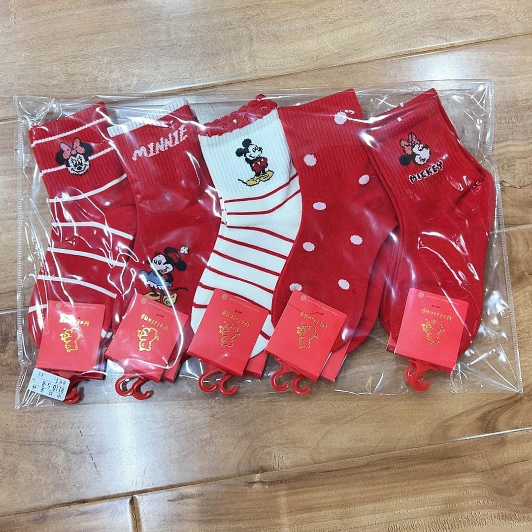 棉五到八岁，米老鼠五双红袜子