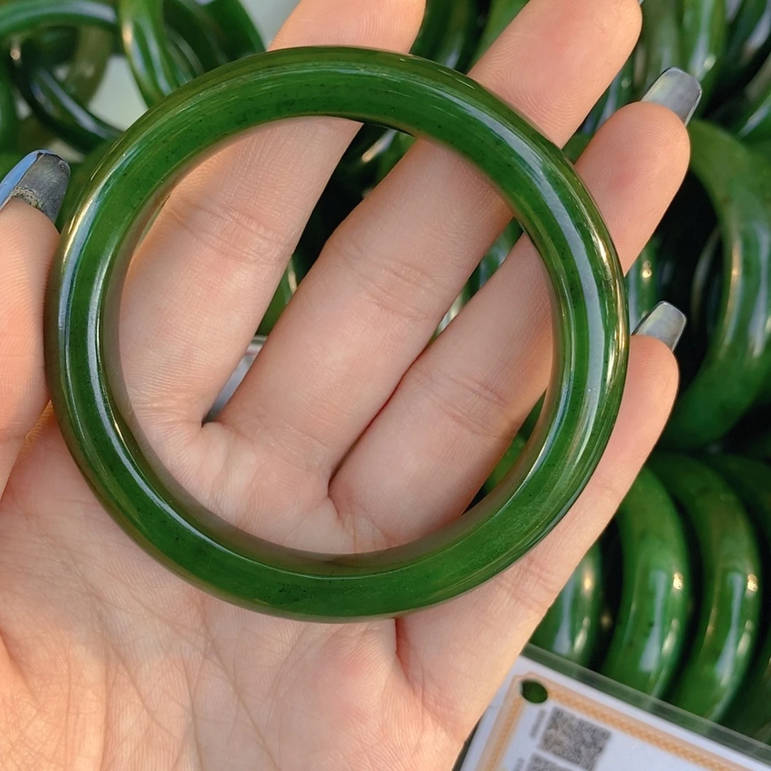 明***月和田玉（碧玉）未镶嵌手链