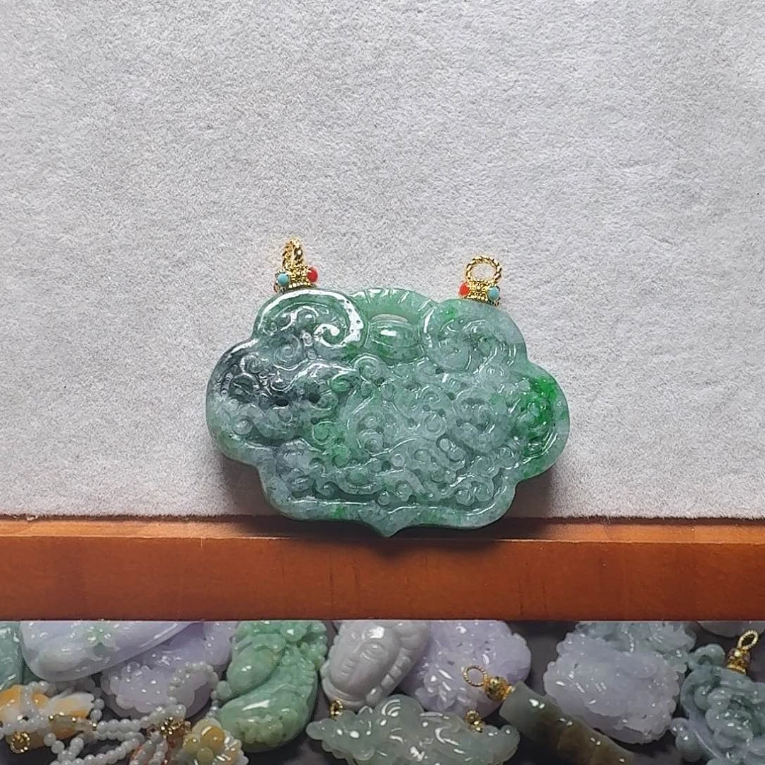 吊坠(赠链)未镶嵌翡翠