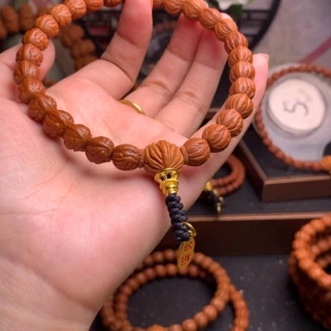 吊坠桃核龙纹桃核