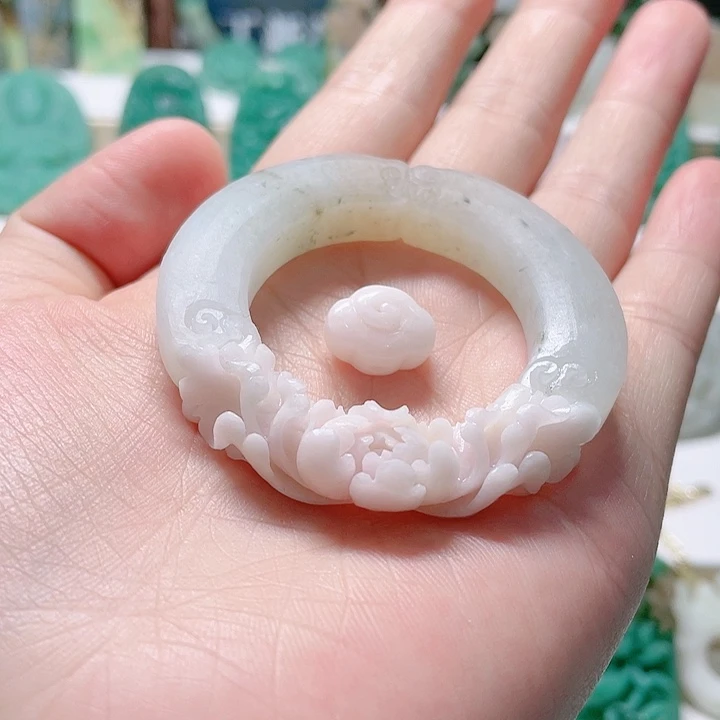 独山玉未镶嵌颈饰