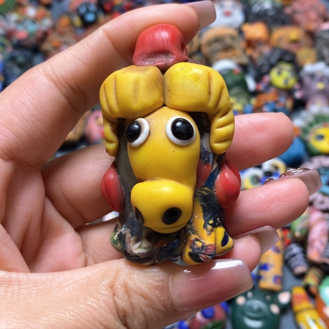 琉璃颈饰印度尼西亚羊