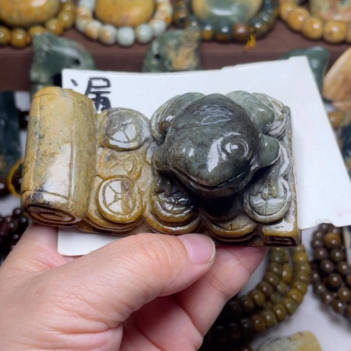 岫岩河磨玉（透闪石质玉）未镶嵌颈饰
