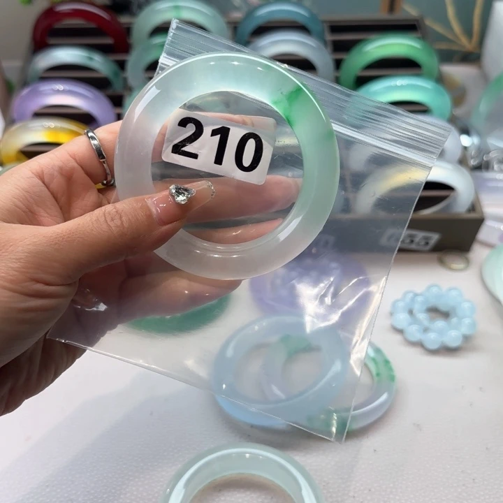 玉虚**上时尚飘花手镯210