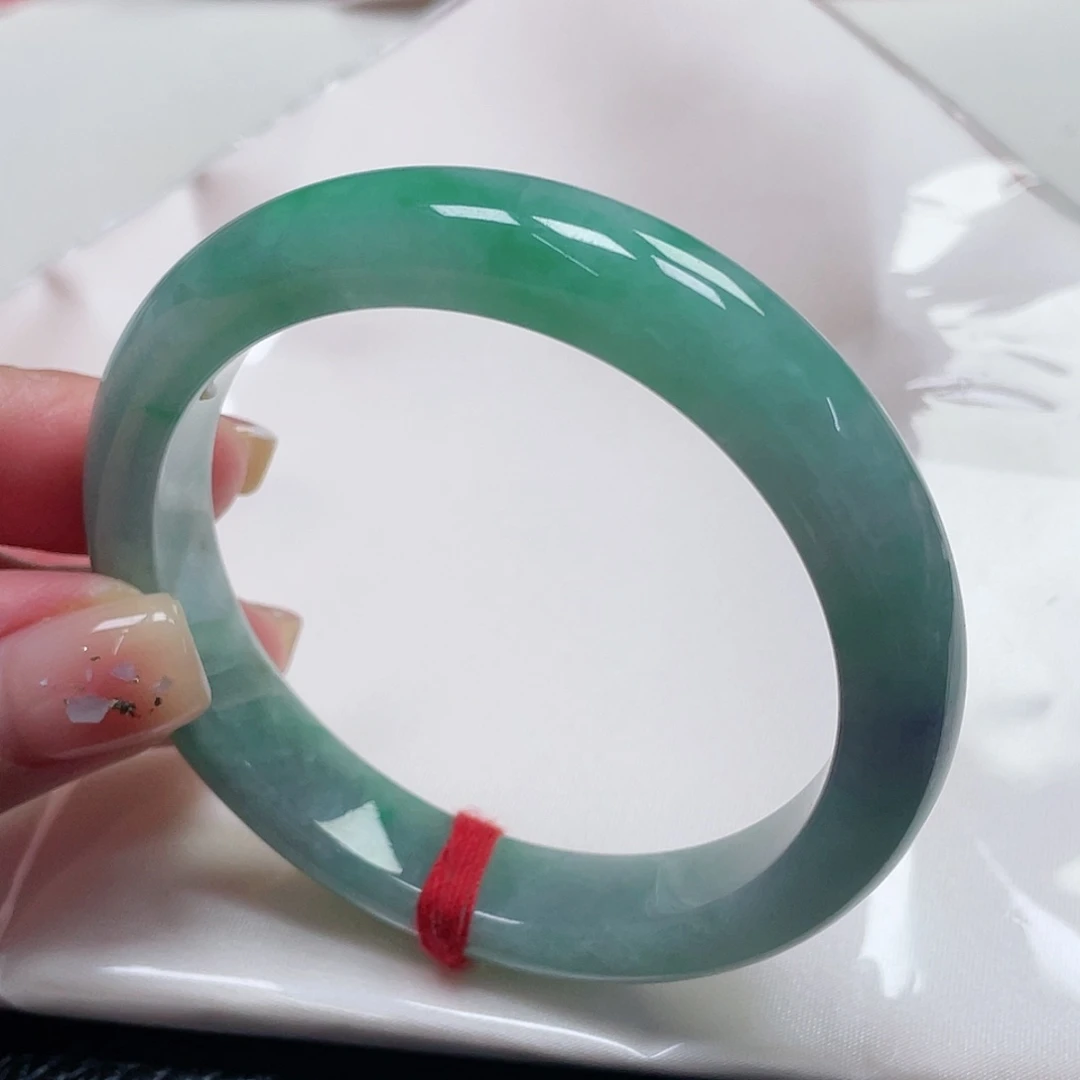 翡翠手镯未镶嵌缅甸翡翠