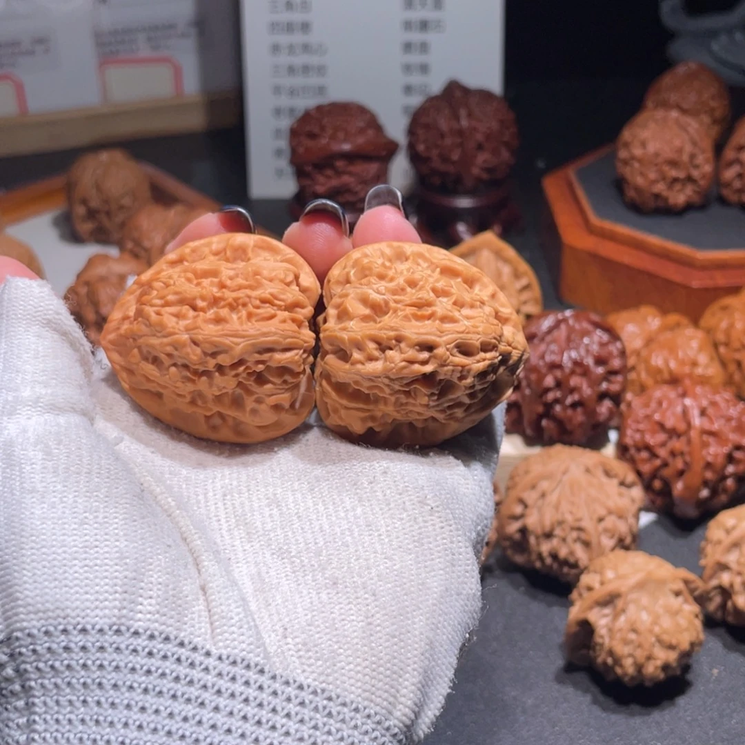 吊坠文玩核桃36.36.36糖三角9526