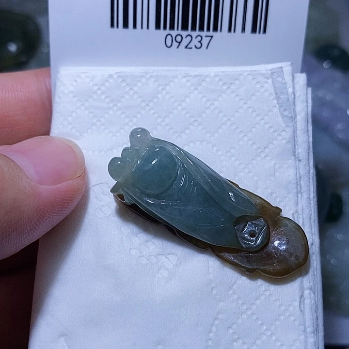 翡翠未镶嵌颈饰天光墟翡翠市场现金代购