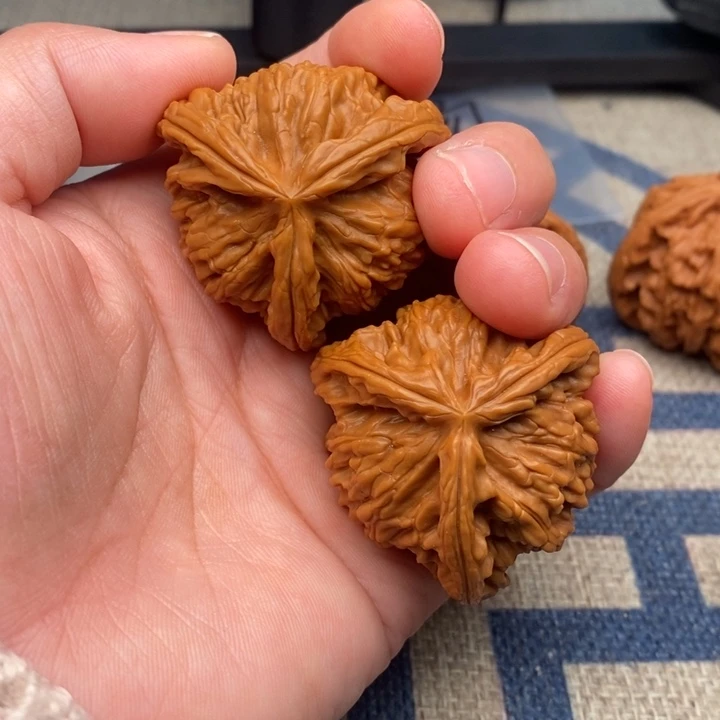 吊坠文玩核桃奶****鼠三棱