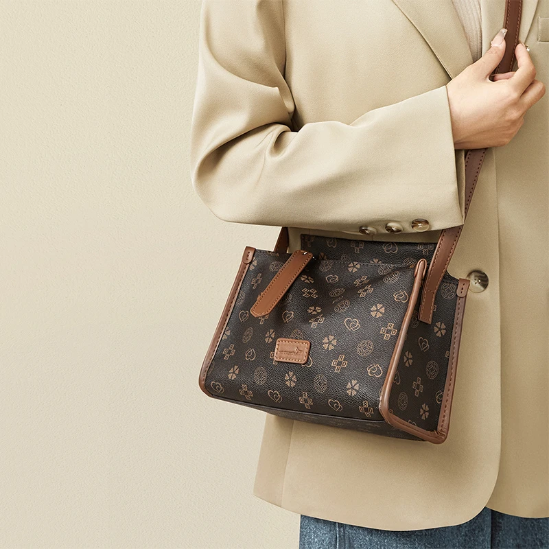 REDDRAGONFLY/红蜻蜓法式复古风斜挎包时尚单肩印花春夏轻奢通勤