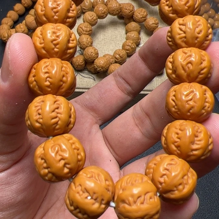 猴头核桃手串就来了