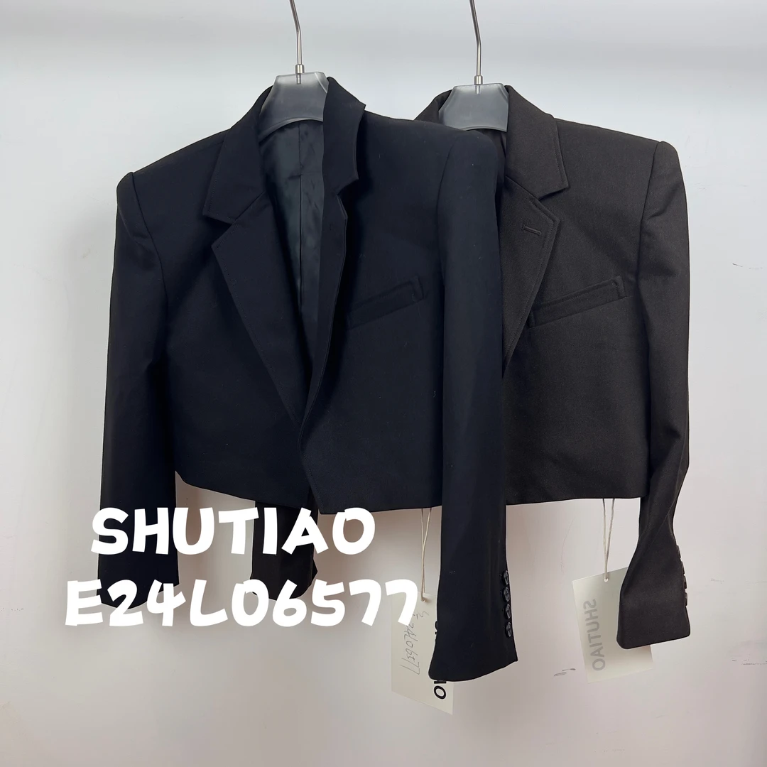 【SHUTIAO】2024秋冬：新款小众设计款外套E24L06577