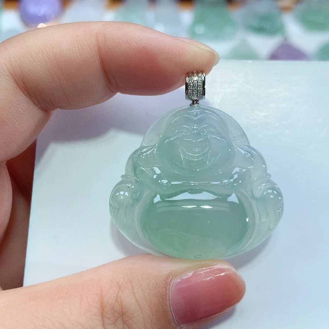 翡翠18K金镶嵌颈饰佛