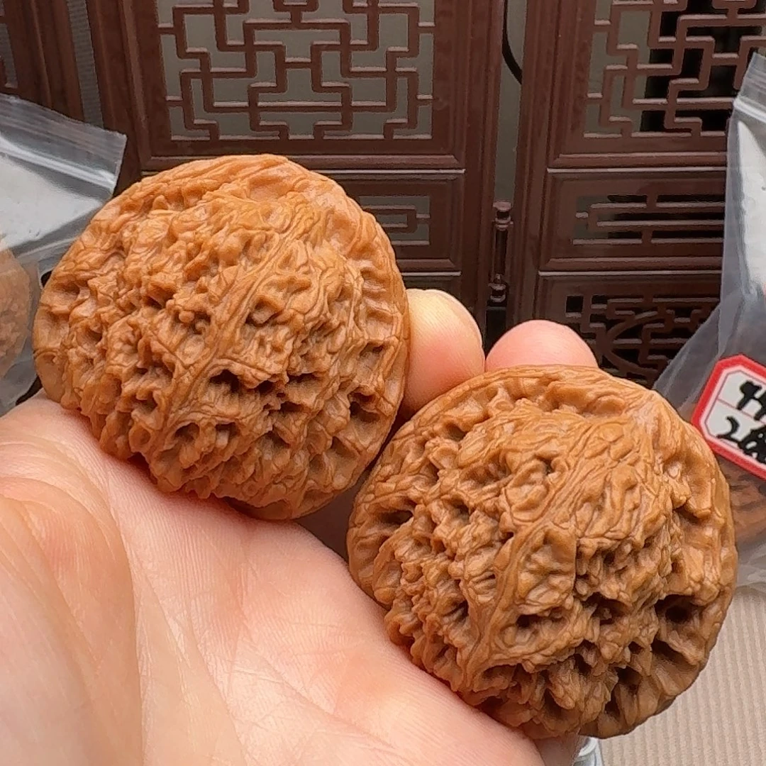 文玩核桃把件三角疆