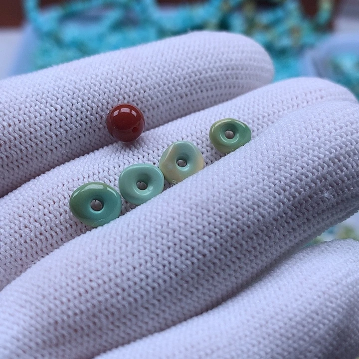 南红玛瑙未镶嵌珠宝奇石