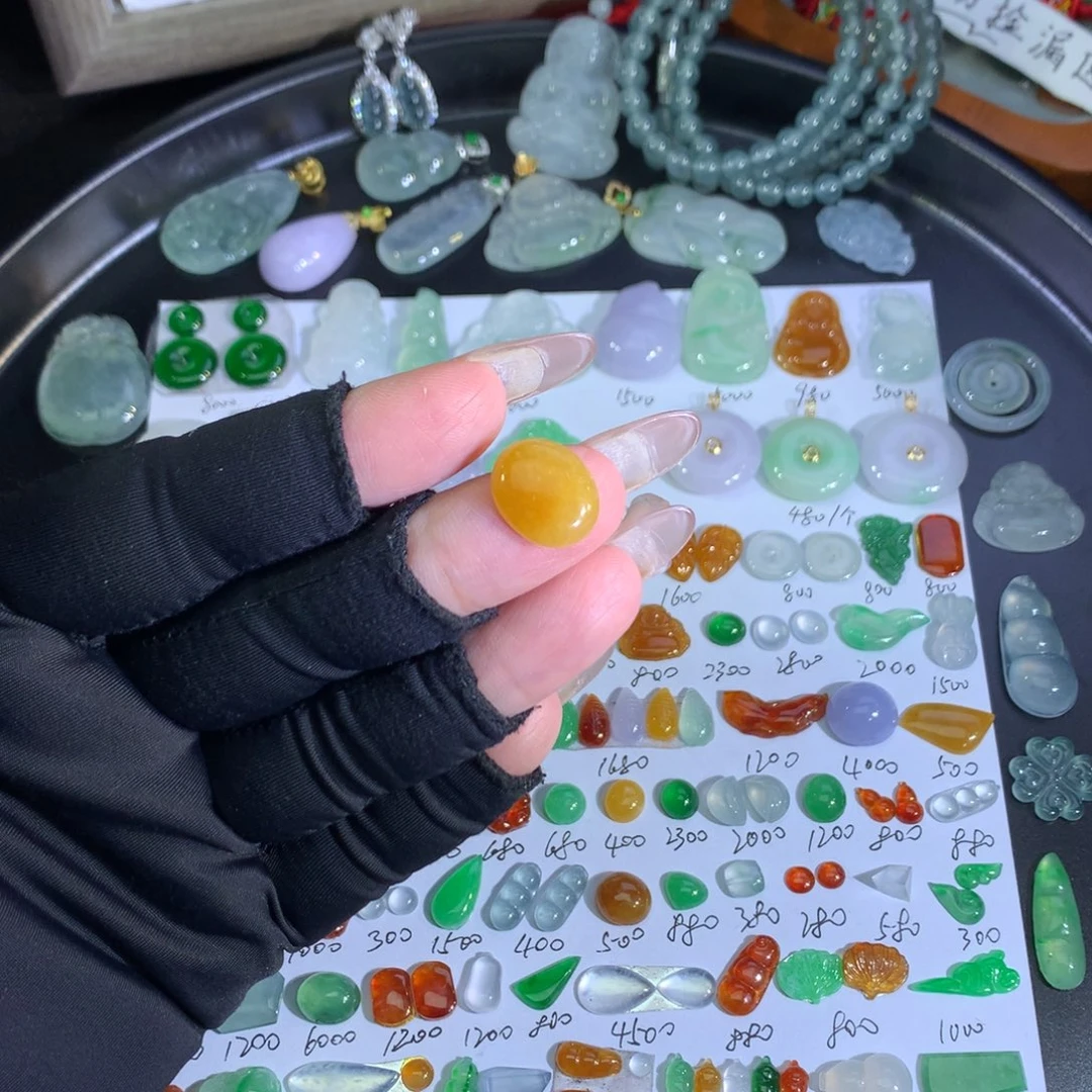 翡翠未镶嵌吊坠(不含链)黄蛋