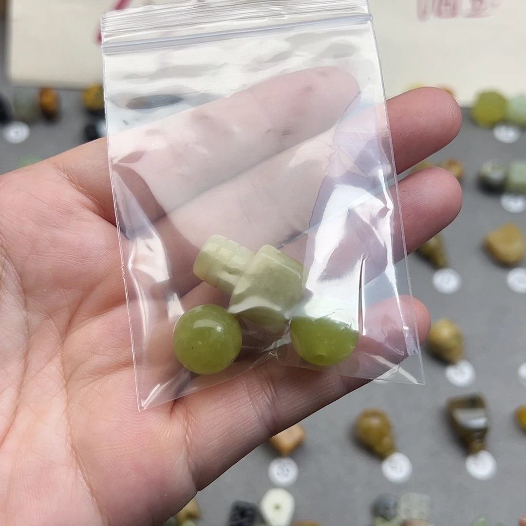 悄***过蛇纹石玉未镶嵌配珠