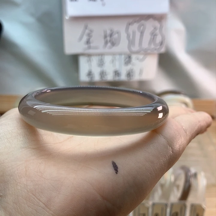 【闪购商品】玛瑙/玉髓手镯未镶嵌K***y