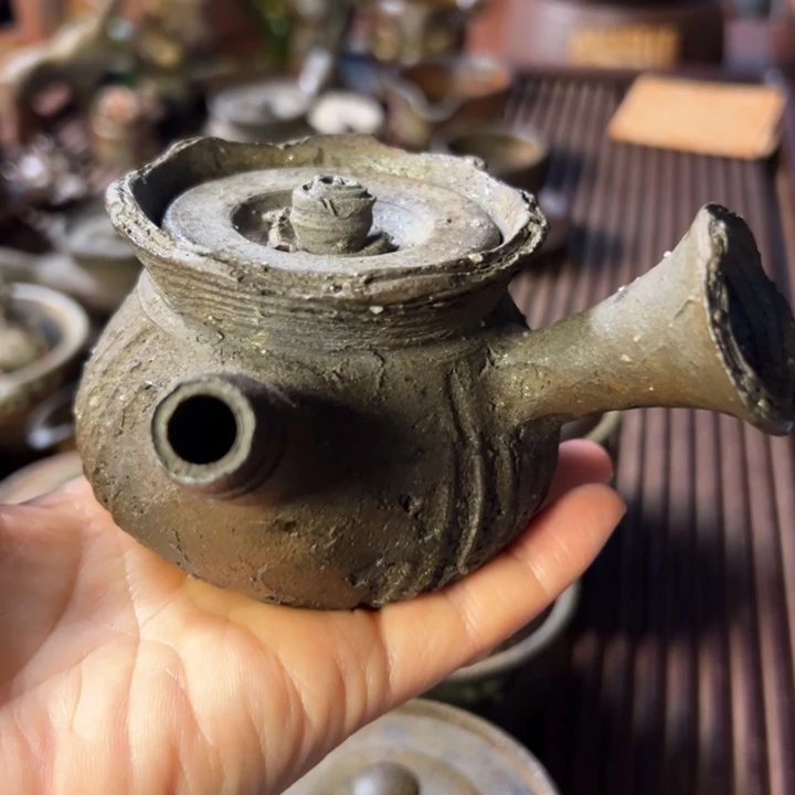 南蛮烧侧把壶冈安广宗作品