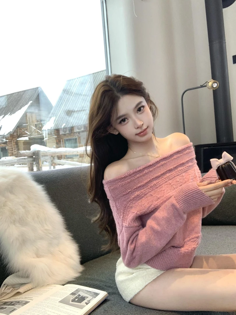 长袖一字肩针织衫修身气质显瘦性感辣妹上衣女秋冬高腰短裤子套装