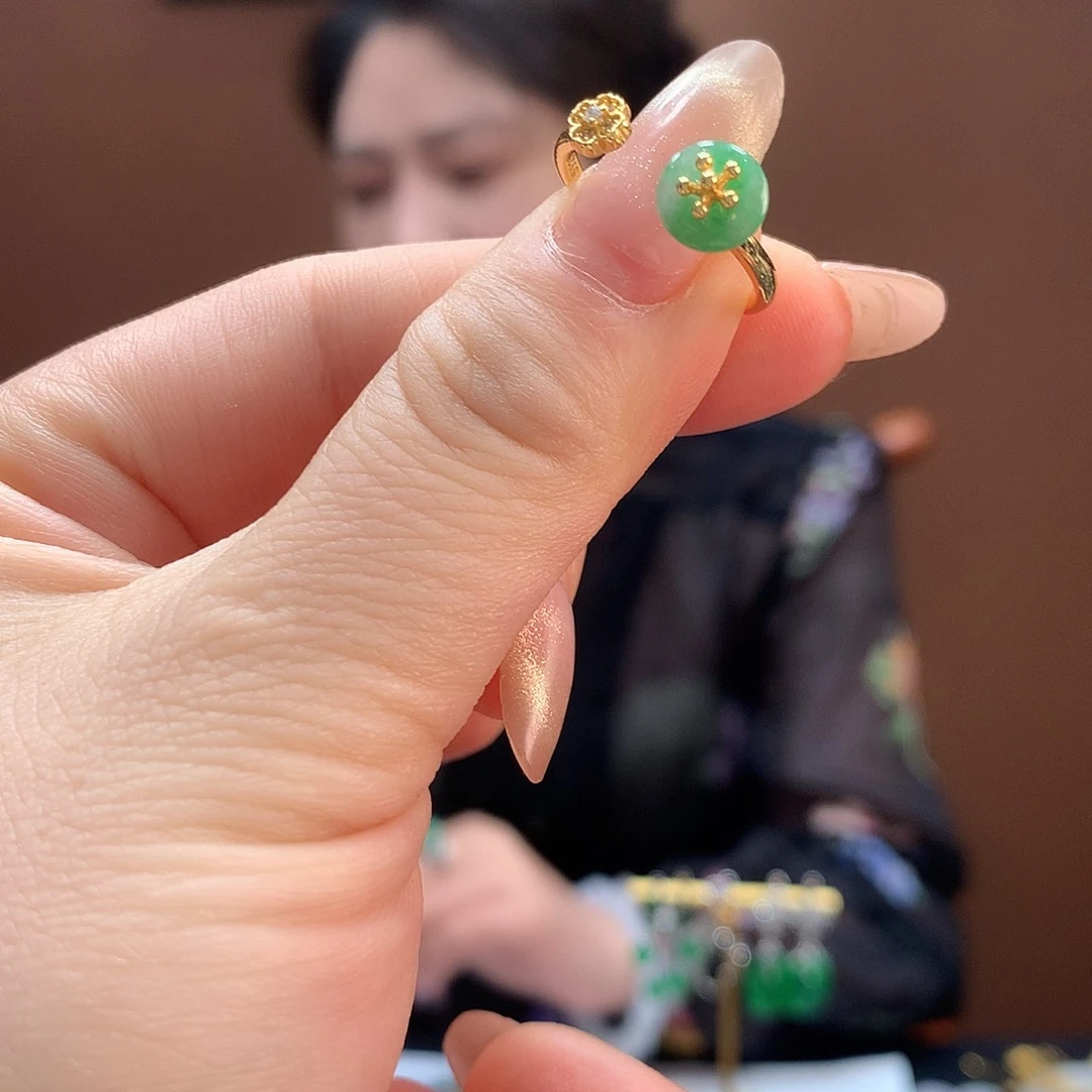 翡翠戒指银S925镶嵌戒指