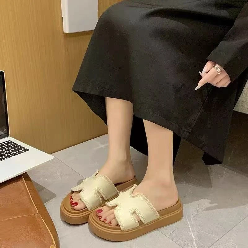 【888】714/1160/129-9  时尚休闲夏季沙滩厚底拖鞋女夏外穿新款一