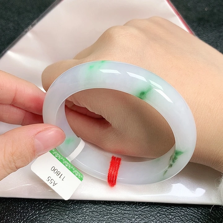 【闪购商品】翡翠手镯未镶嵌5556圈