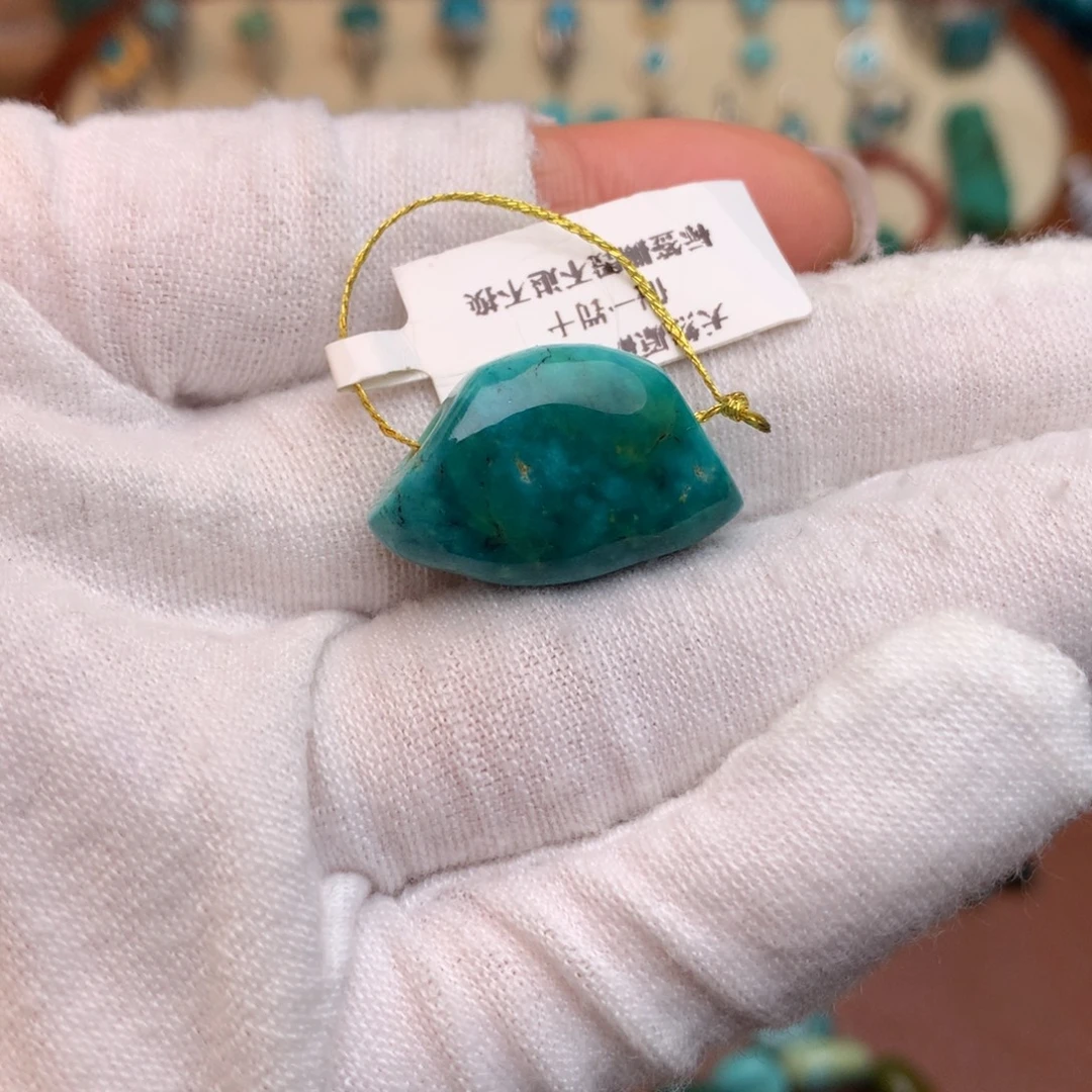 ****绿松石未镶嵌珠宝奇石