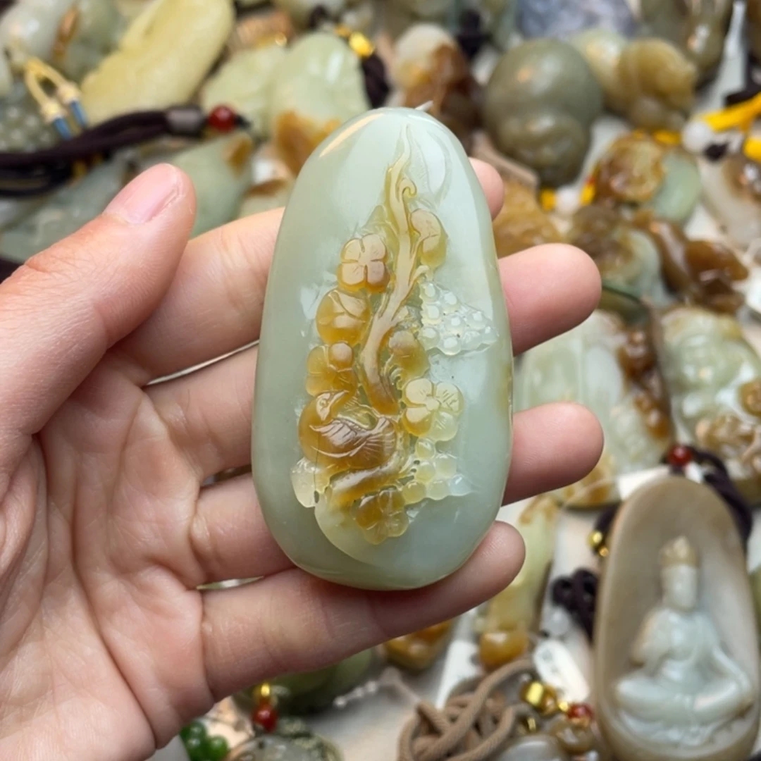 和田玉未镶嵌颈饰