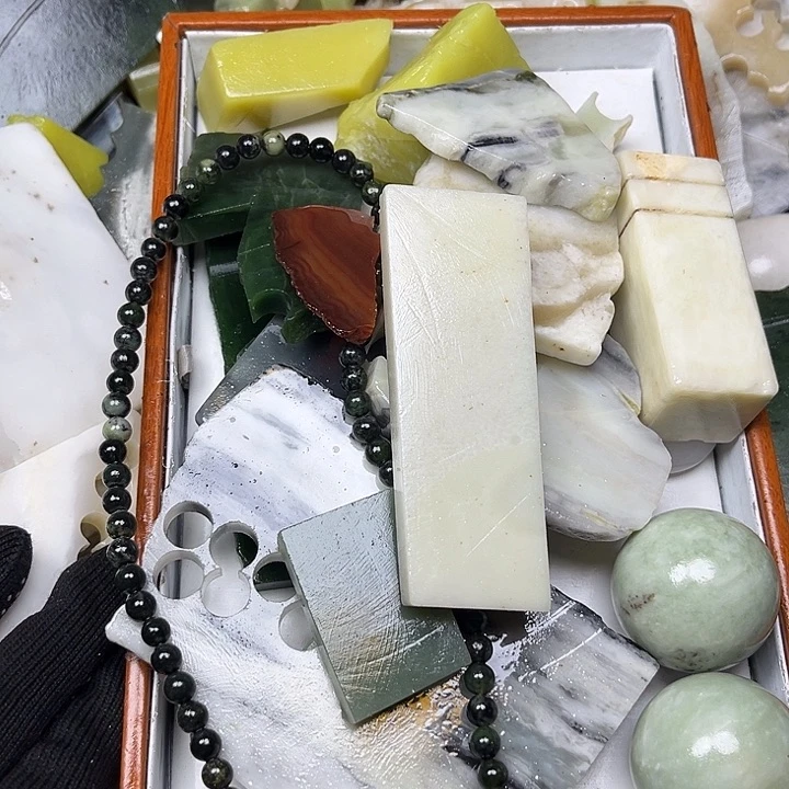 未镶嵌和田玉珠宝奇石请****幺