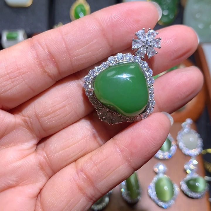 和田玉吊坠银S925镶嵌星*雨