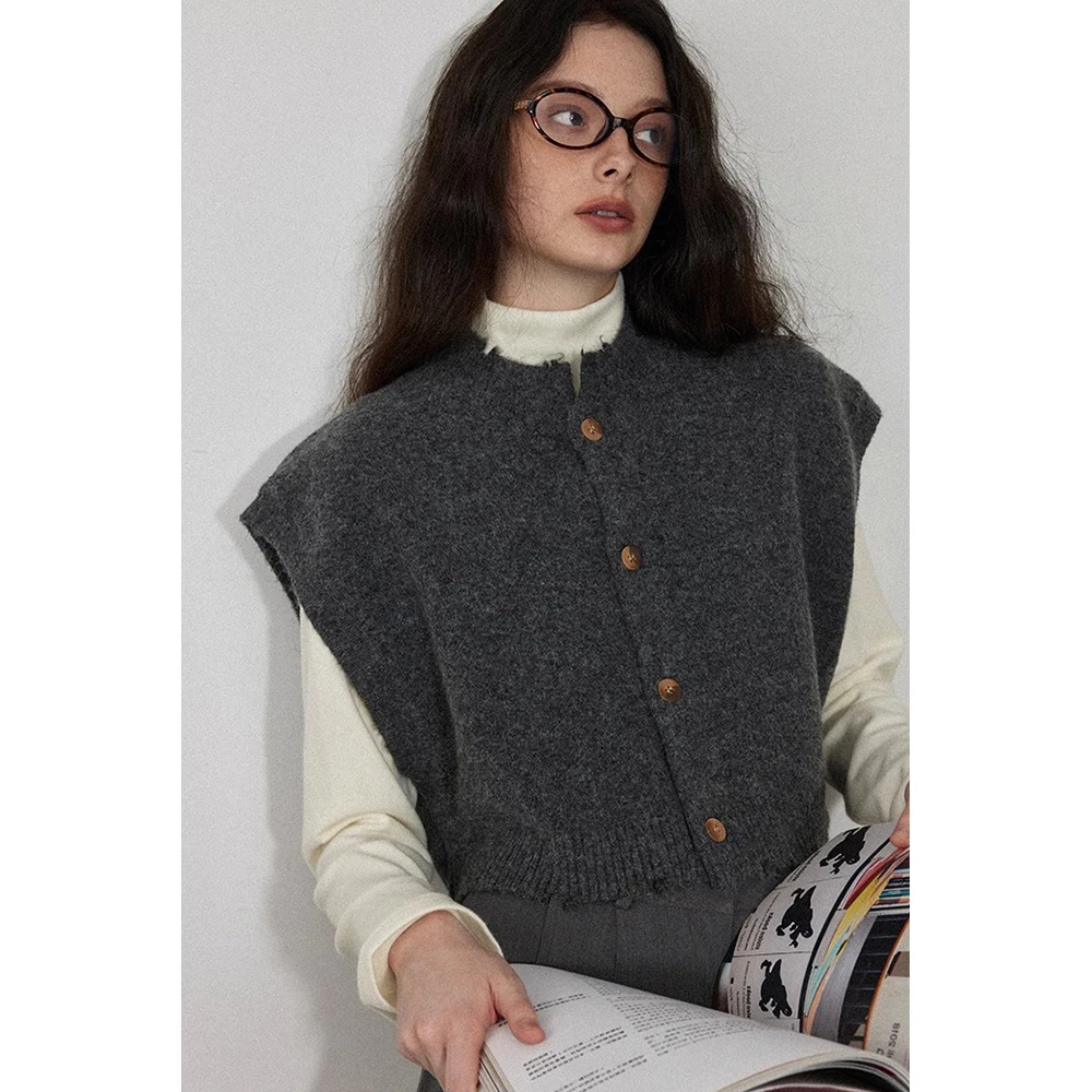 法式叠搭马甲毛衣女春秋百搭宽松气质针织衫短款外搭无袖背心上衣