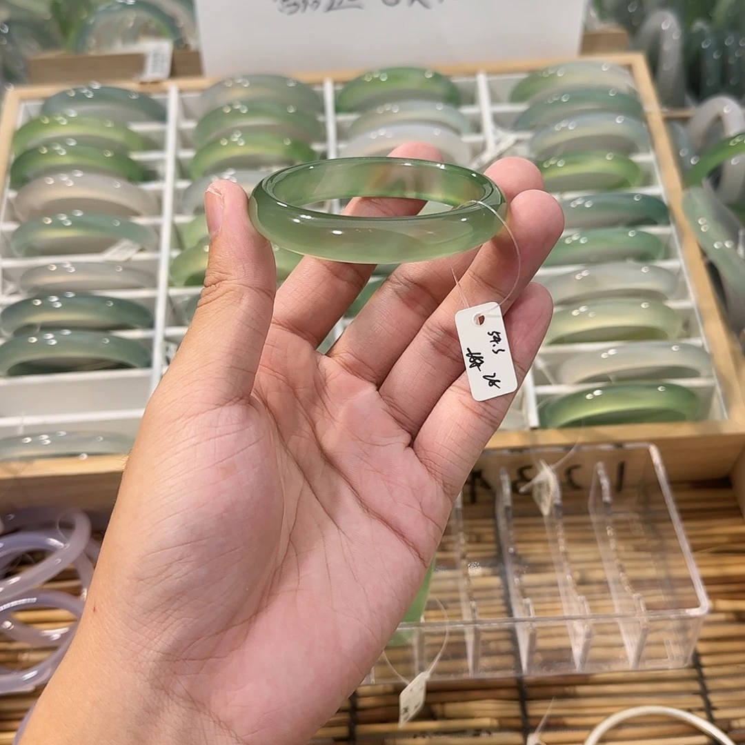 玛瑙/玉髓未镶嵌手镯圈口54.3