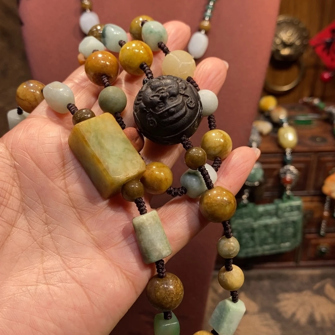 翡翠吊坠(赠链)未镶嵌