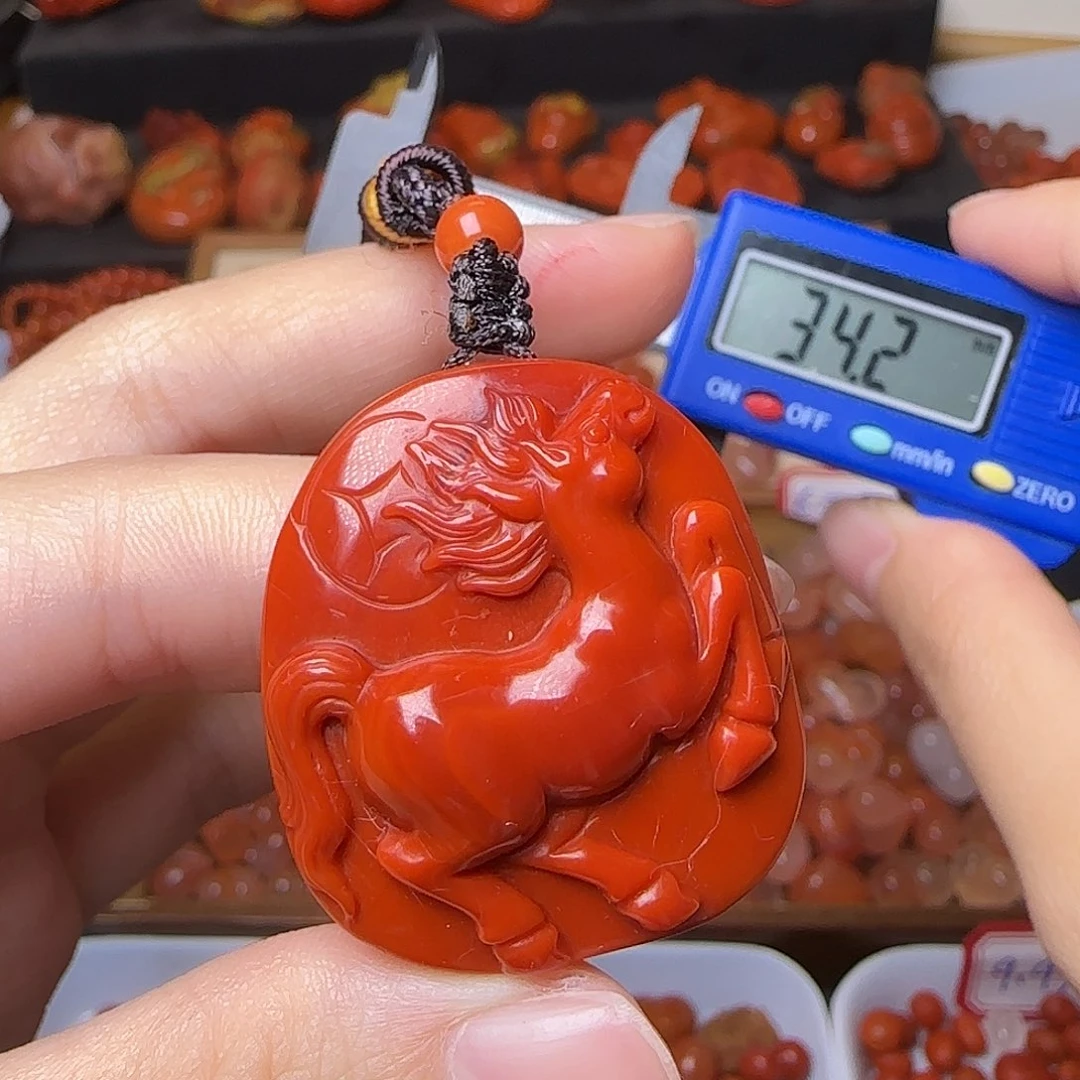 南红玛瑙未镶嵌颈饰