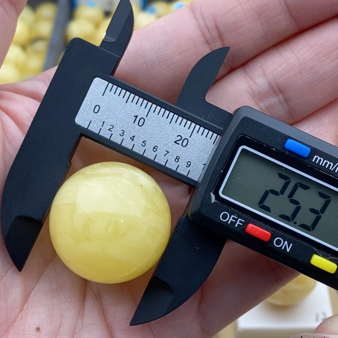 蜜蜡未镶嵌裸石微瑕浓蜡飘花珠子