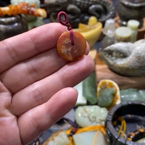 蛇纹石玉未镶嵌手把或挂件思***?