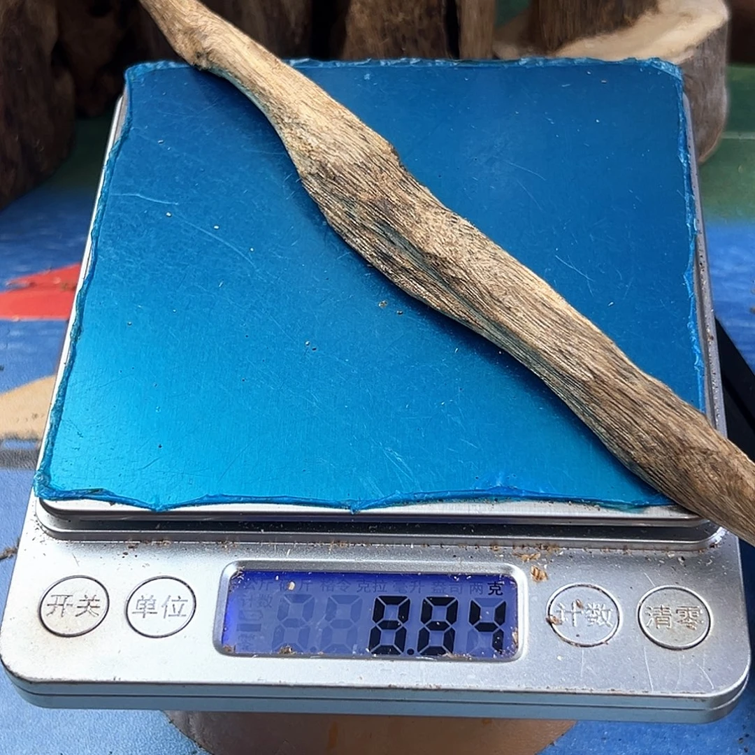 香料绿奇楠虫漏白棋8克