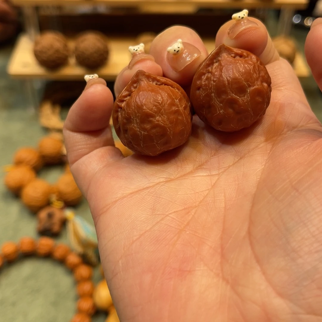 把件文玩核桃红皮小板栗