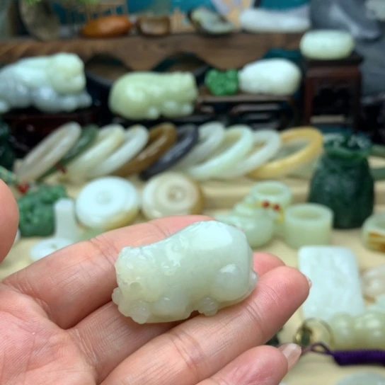 和田玉挂件未镶嵌林**道