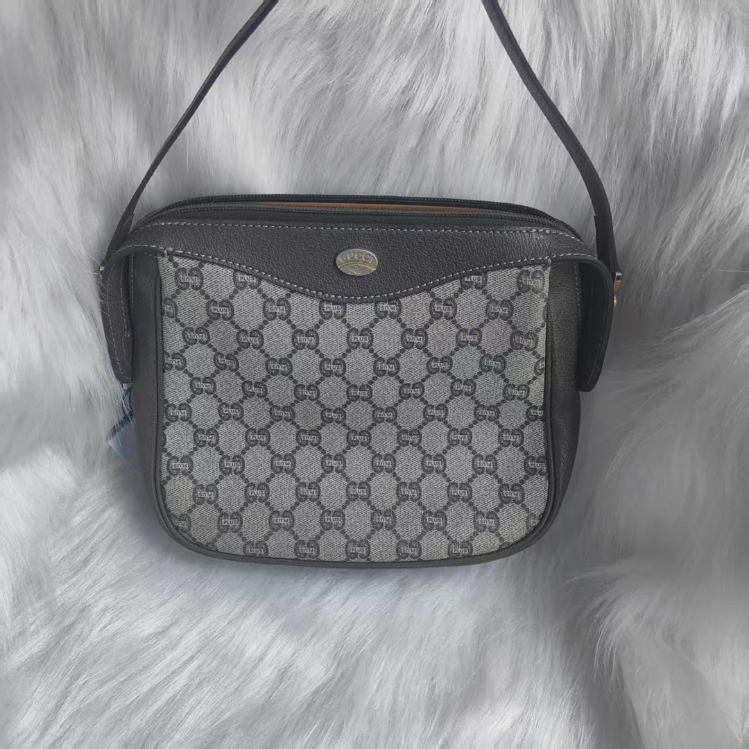 95新 GUCCI/古驰 兔兔奢 /古驰斜挎包/240823135