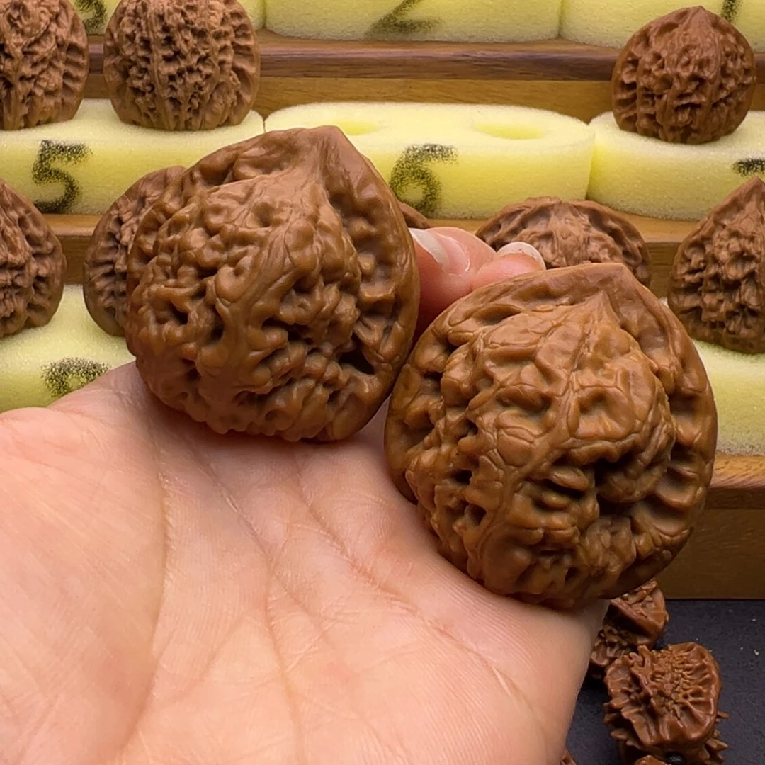 把件文玩核桃金字塔特价40